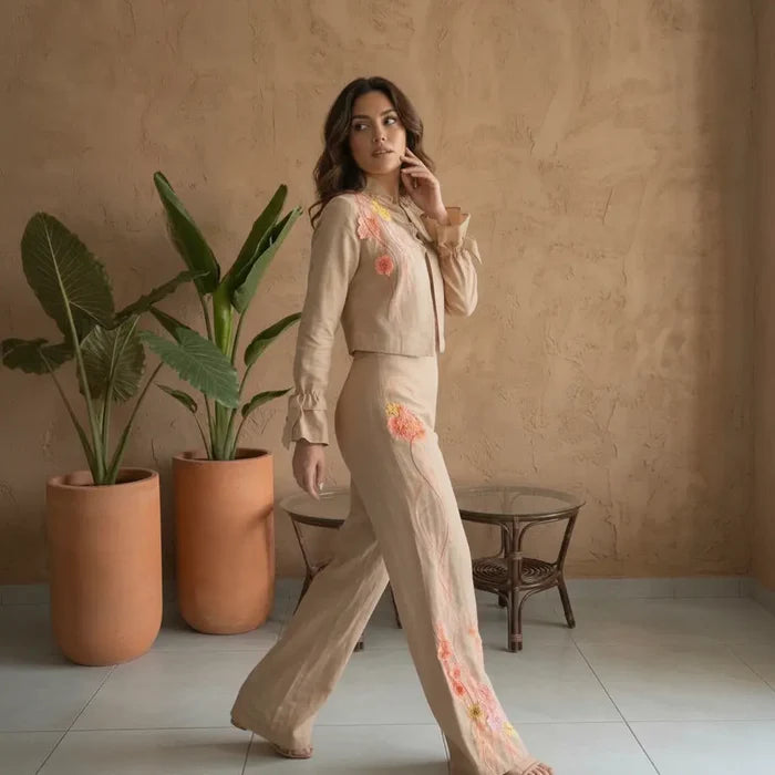 LINAJE - Conjunto de chaqueta y pantalón de lino bordado a mano
